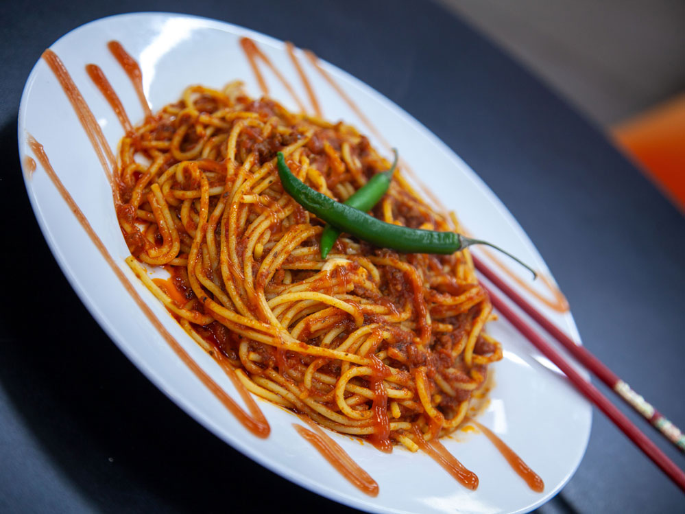 Mama Mia Italian Pizza Char-Grilled Burgers 